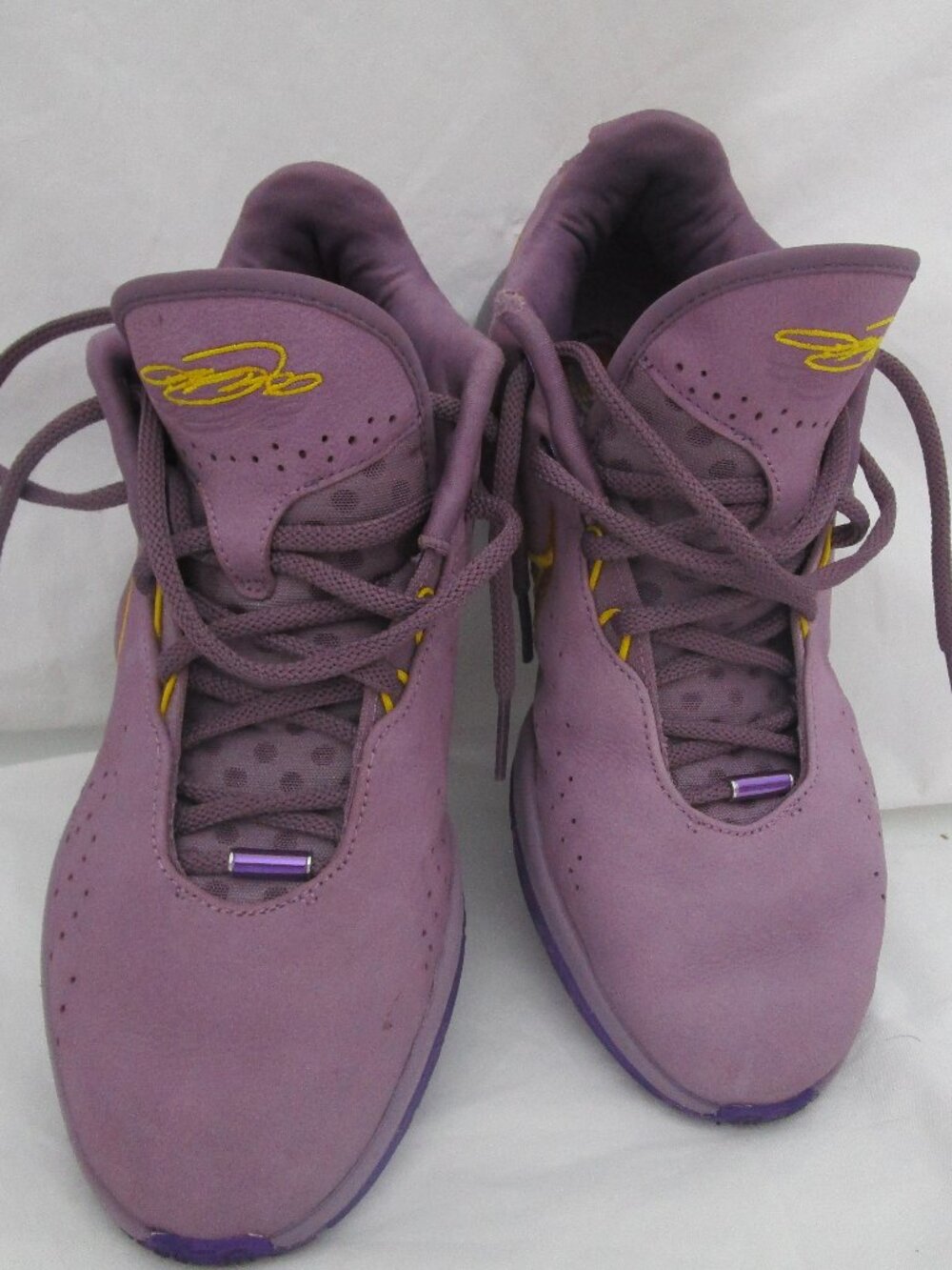 US Size 10 Nike purple Air Zoom Sneaker-(Nike LeBron 21 'Purple Rain)